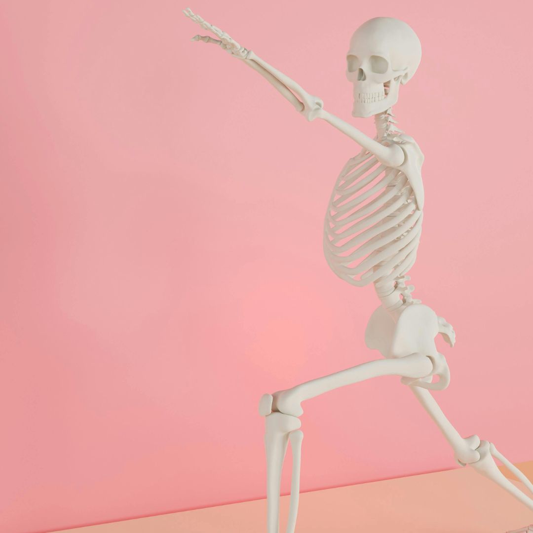 Illustration linking bone health, hormones and movement in PMOS